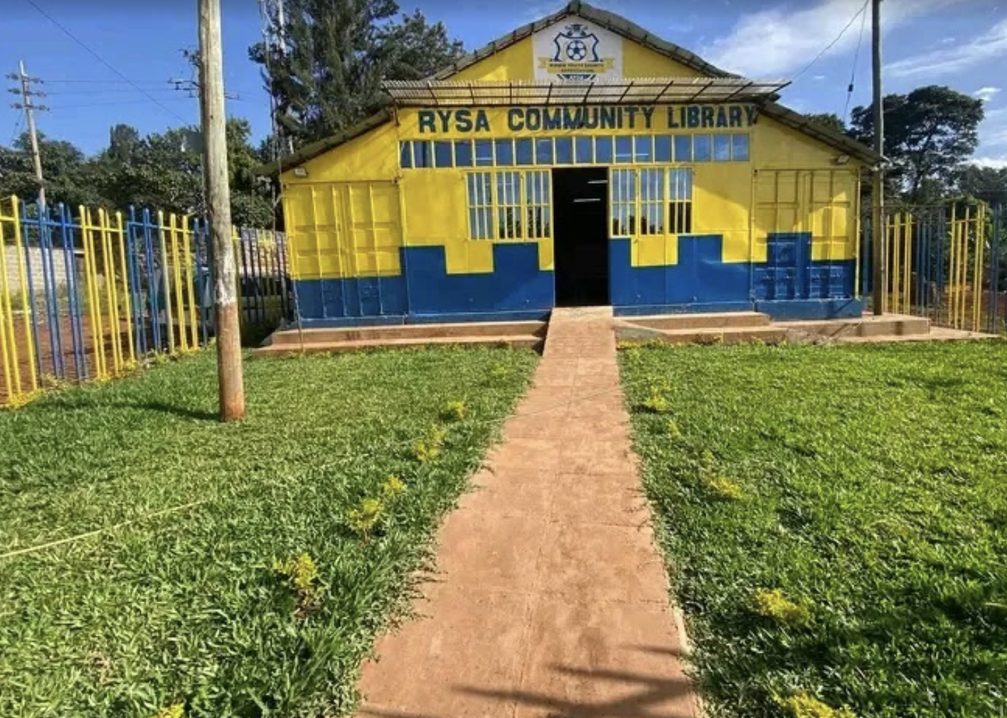 Barn i Afrika med fotbollar